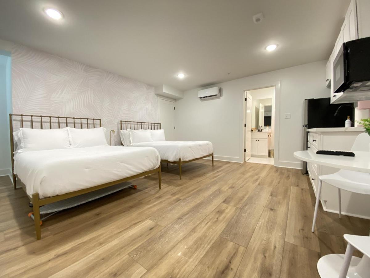 Tropical Springs Studio Apartment Two Queen Beds Γκάλβεστον Εξωτερικό φωτογραφία
